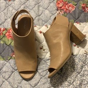 🍂 FALL heels! 🍂 Love them, but gotta go!